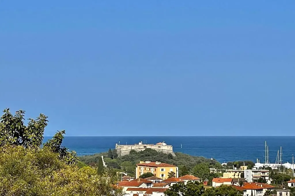 Rose D'Antibes-1