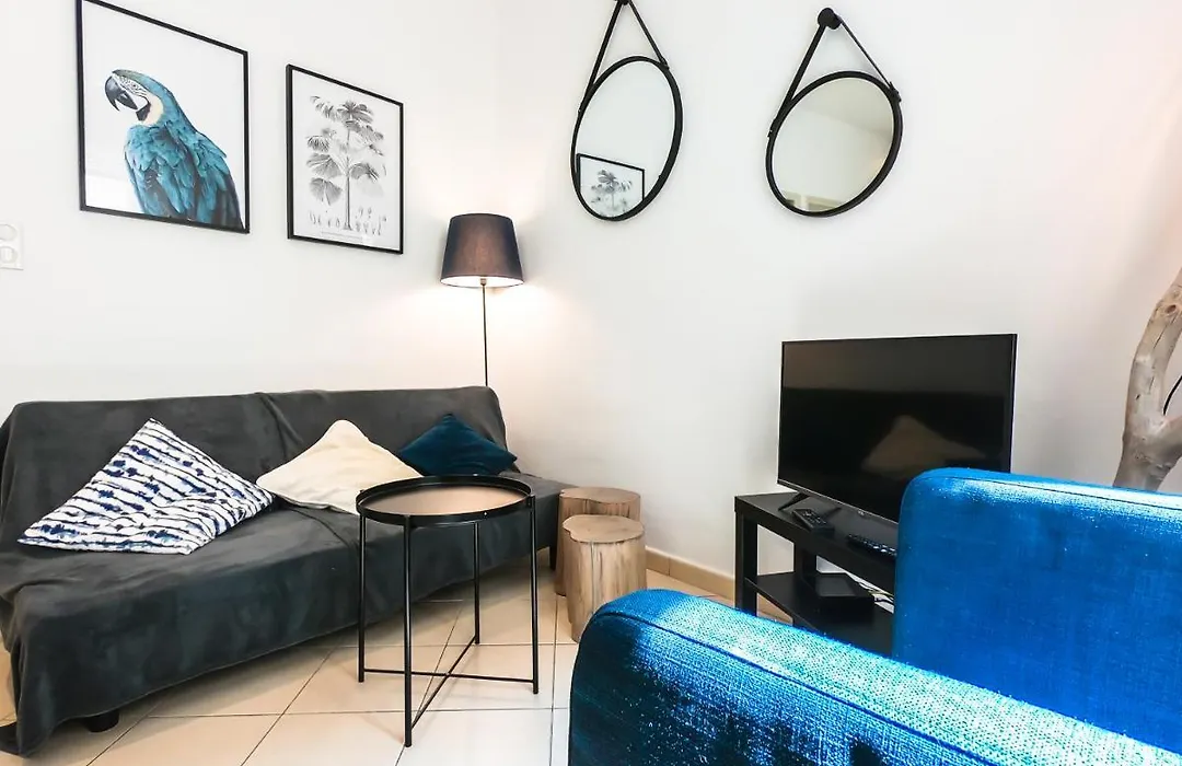 Bh - Port - New 2 Room In The Heart Of Port Of Nice-1