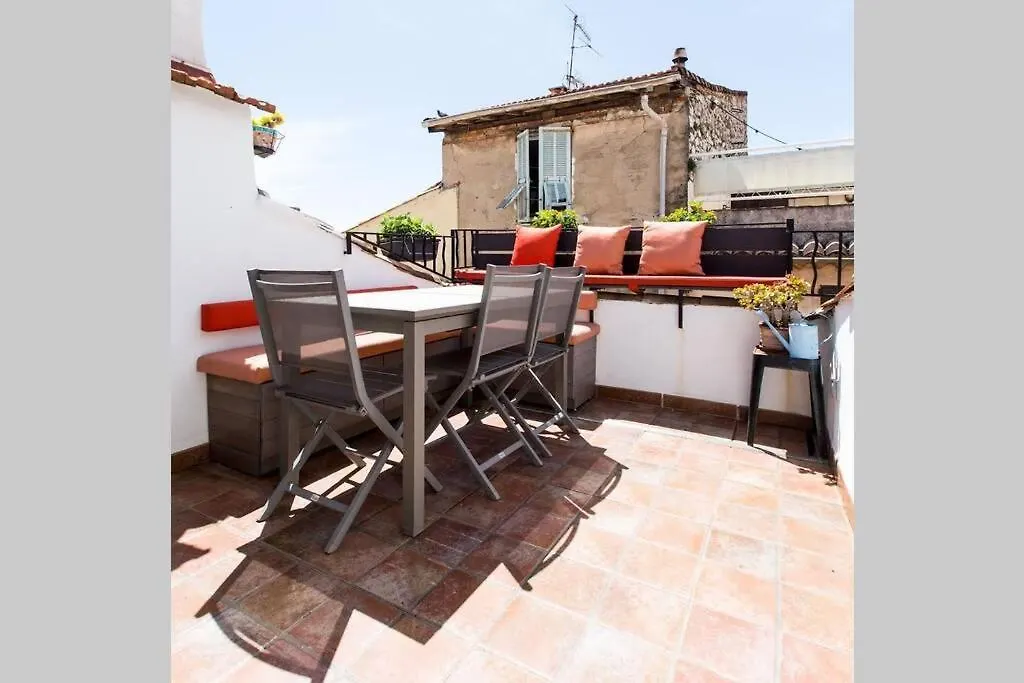Luxurious 2-Beds House In Old Antibes, Terrace-1