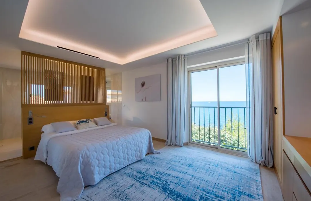 Great Villa Wil Big Garden, Private Pool And Sea View-1
