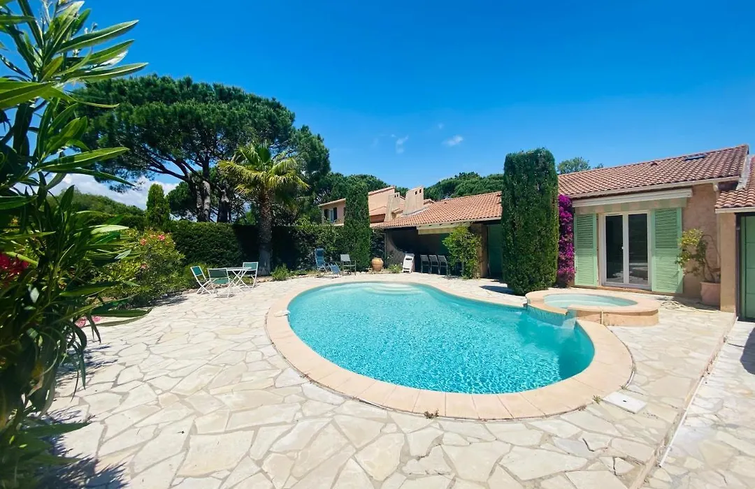 Villa Avec Jacuzzi-1