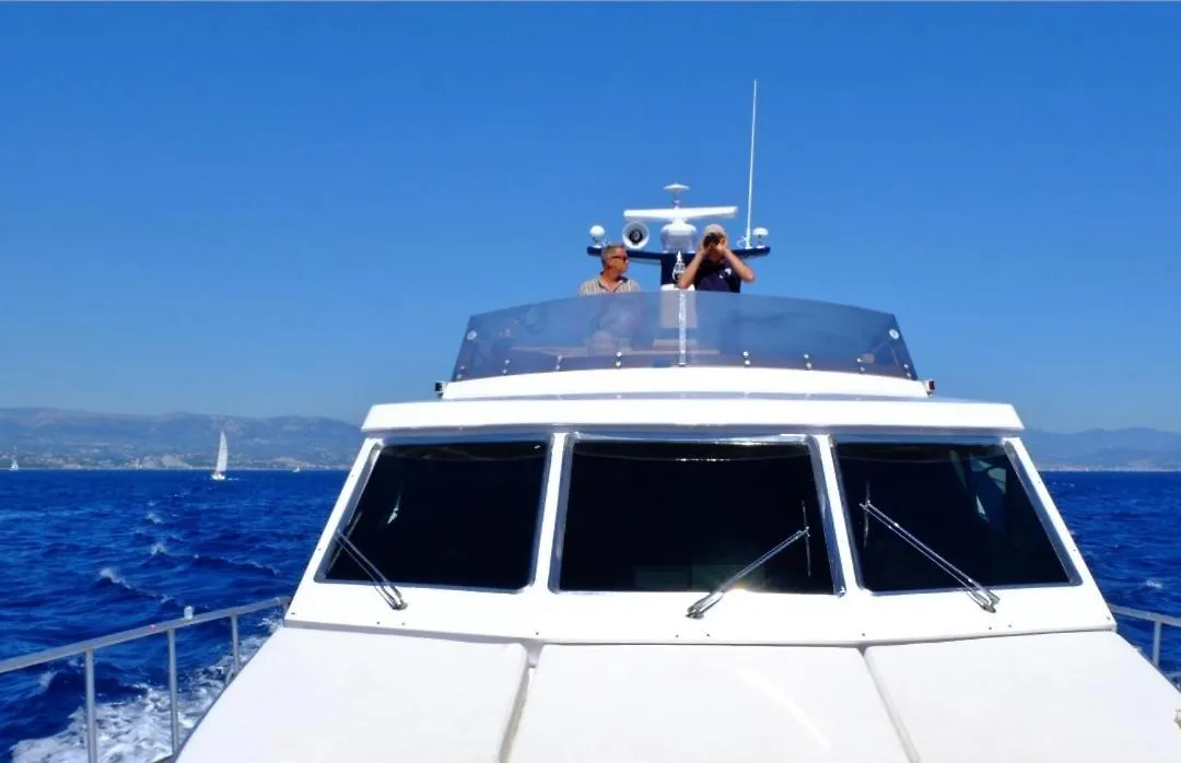 Yacht Priape Saint Tropez Au Mouillage / At Anchor-1