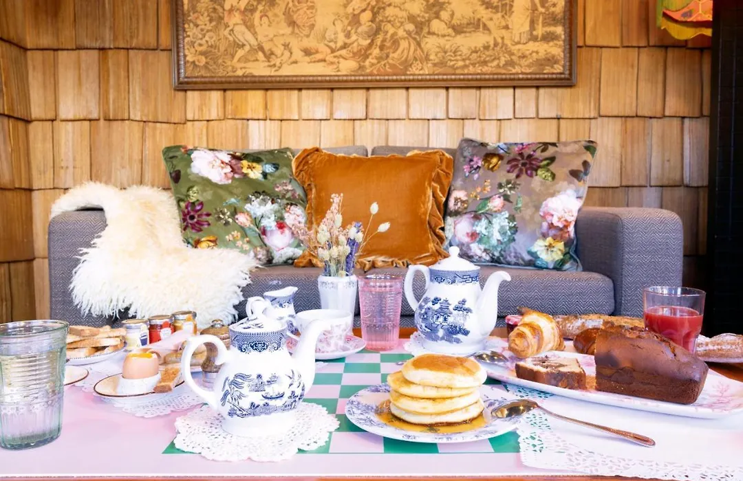 Mamie Courch' Hotel-1