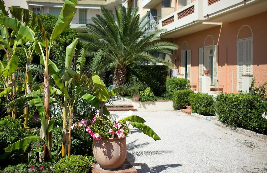 Hotel Provencal-1
