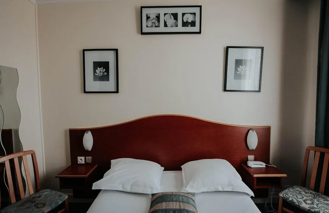 Hotel Crystal Reims Centre-1