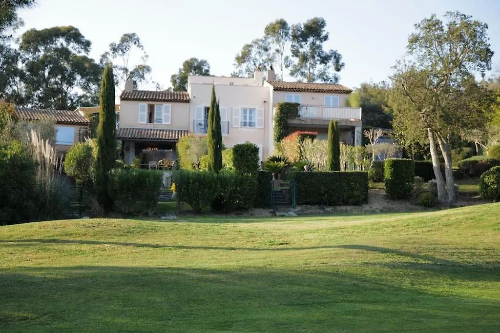 Charmantes Haus Im Golf Club Saint Tropez-1