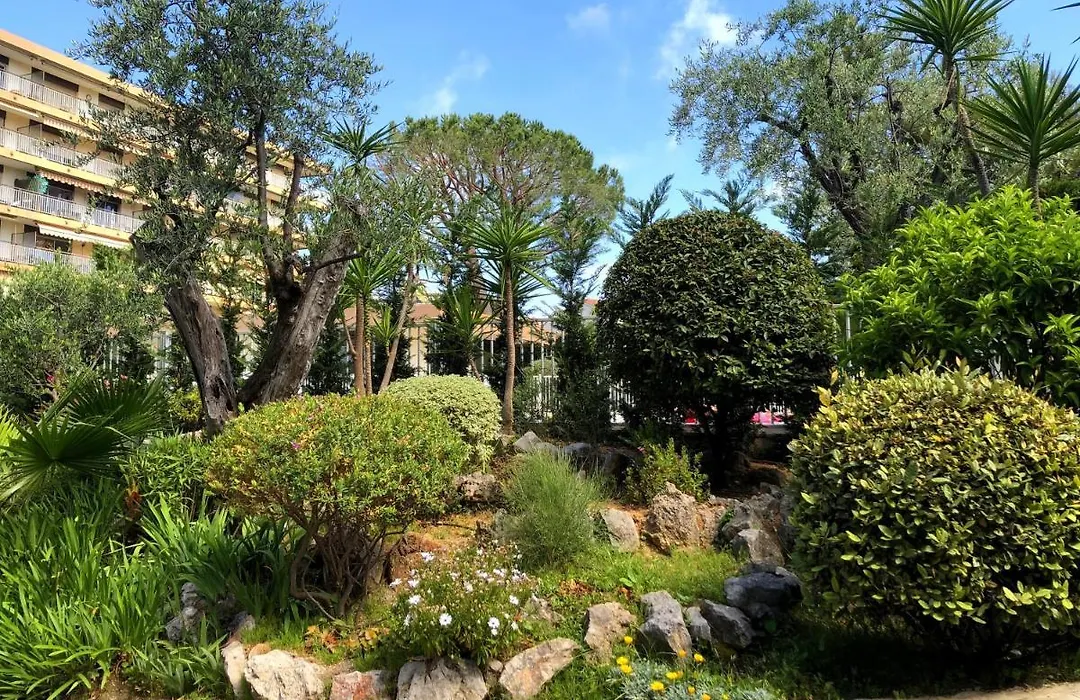 Oasis Mediterraneen Piscine & Parking Calme Absolu-1