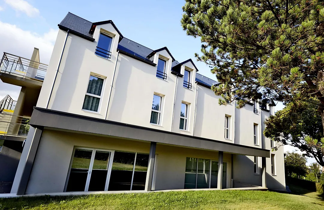 Kyriad Hotel Laval-1