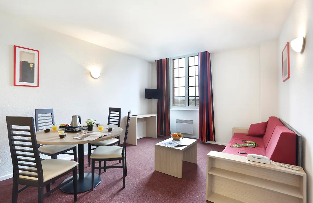 Comfort Suites & Vacanceole Les Demeures Champenoises-1