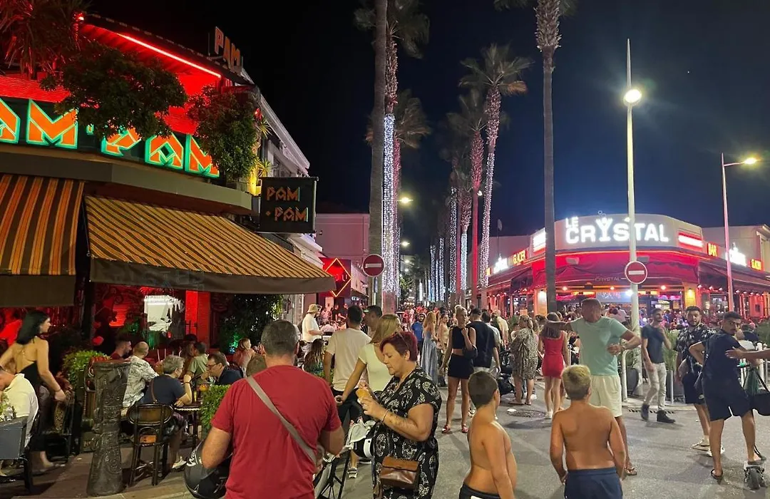 Centre De Juan Les Pins 100M Plages Easy Check-In-1