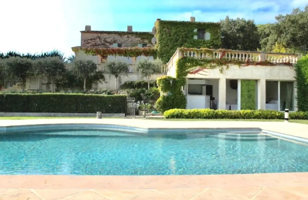 Poolhouse Maison Angelvin-1