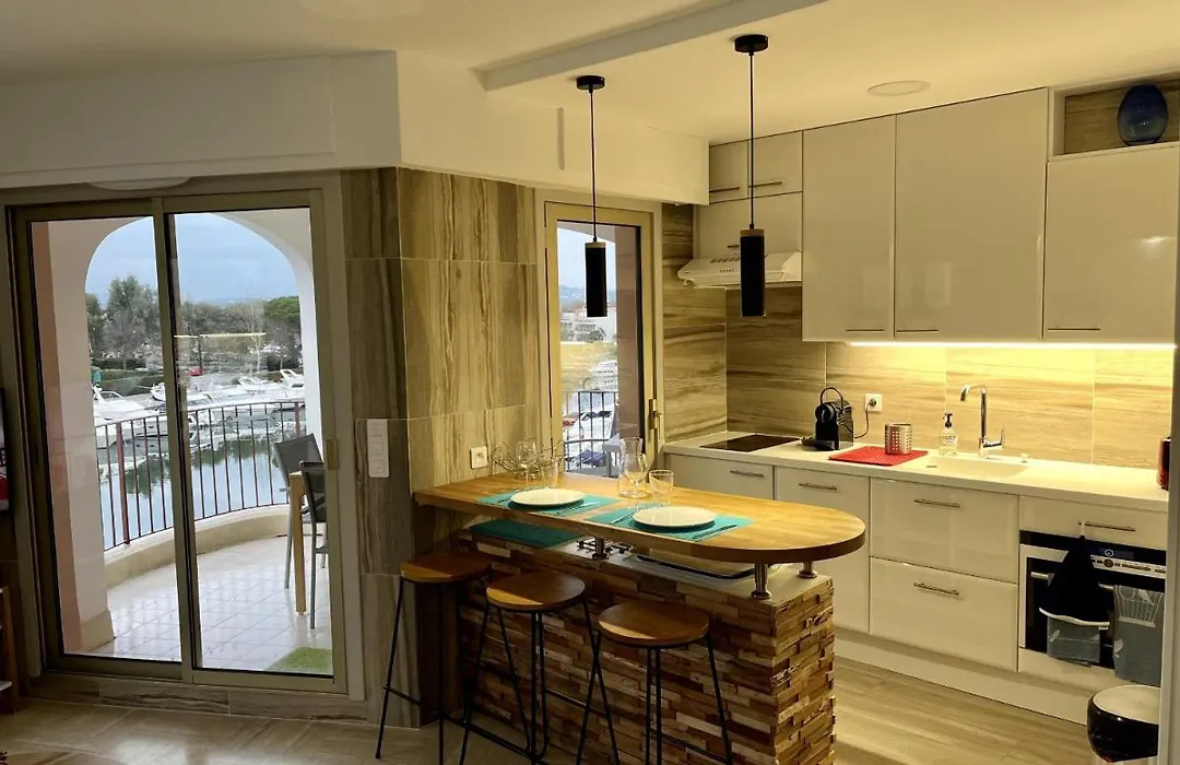 Studio moderne - Port de Mandelieu - Proche Mer-1