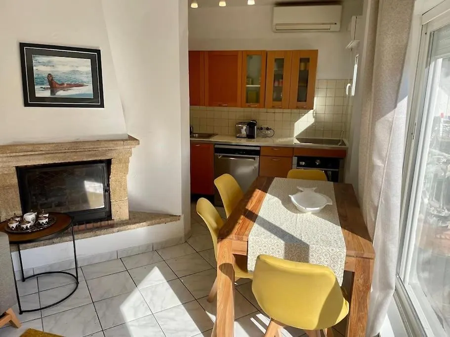 Super Appartement Avec Terrasse, Centre Ville-1