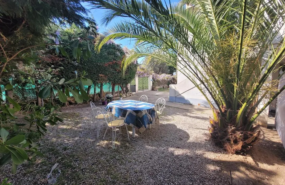 Villa La Desiree - Haut De Villa, 68M2, 8 Personnes Max, Climatise, 4 Etoiles, 120M2 De Jardin Et Parking, Wifi, Vu Mer-1
