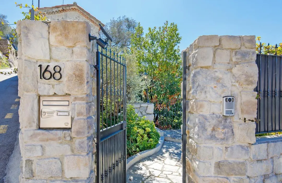 Villa D Exception Avec Terrasse, Jacuzzi, Vue Mer, Parking, En Plein Coeur Du Village De Eze-1