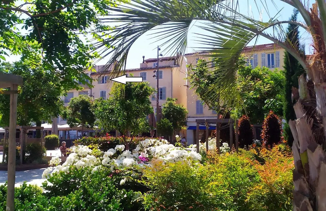 Spacieux Logement Vieil Antibes Climatise 5 Minutes Plages-1