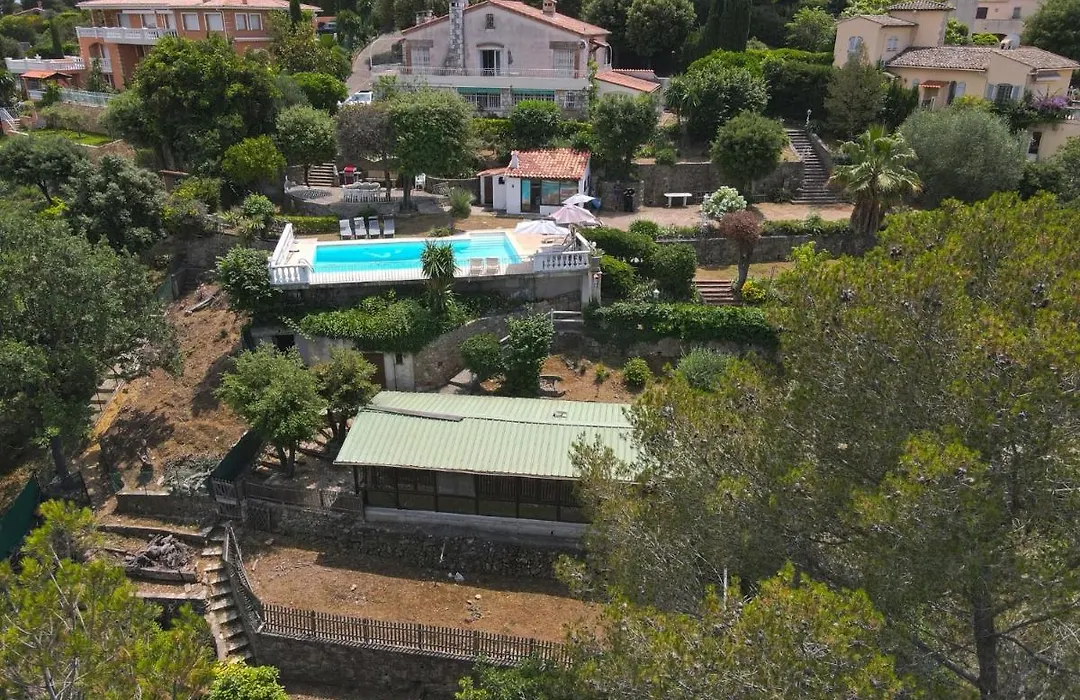 Large Panoramic Villa Retreat-1