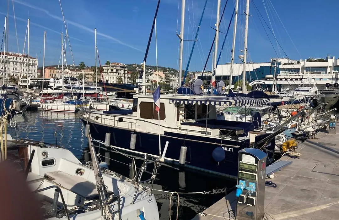 Sejour Athipique A Cannes-1