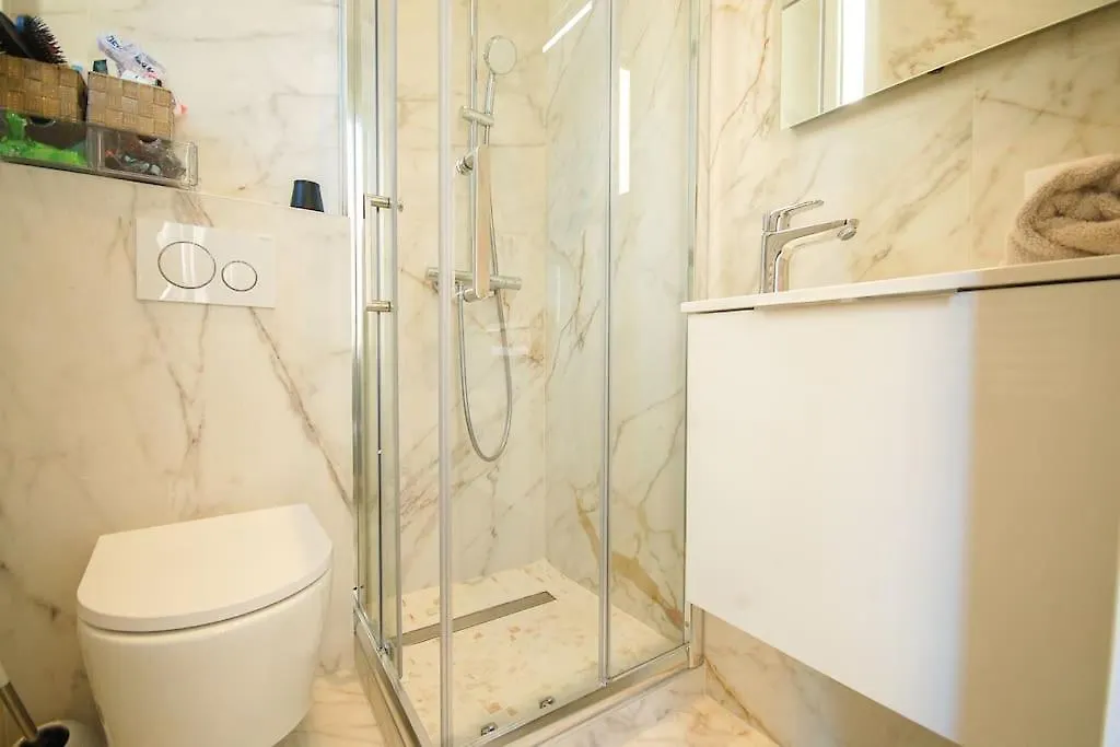 Keep In Touch 3 Bedroom/3 Bathroom/Wifi-1