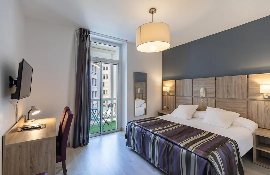 Hotel Jeanne D'Arc-1