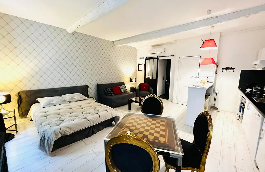 Les Remparts Antibes Location-1
