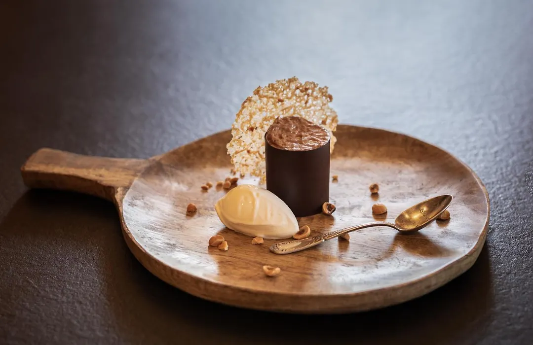 Le Chalet Blanc Hotel & Spa-1