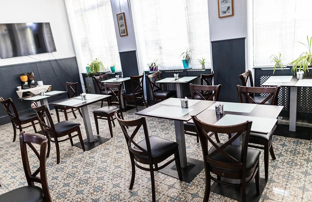 Hotel Du Dauphiné-1