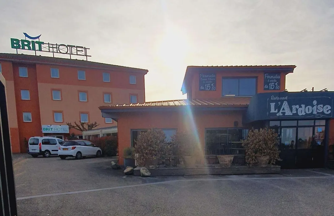 Brit Hotel Confort Montauban-1