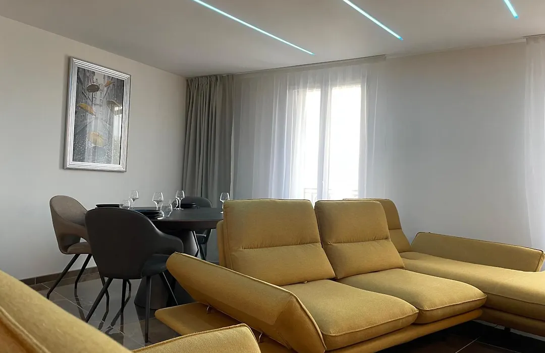 Brit Hotel De Grignan Vichy-1