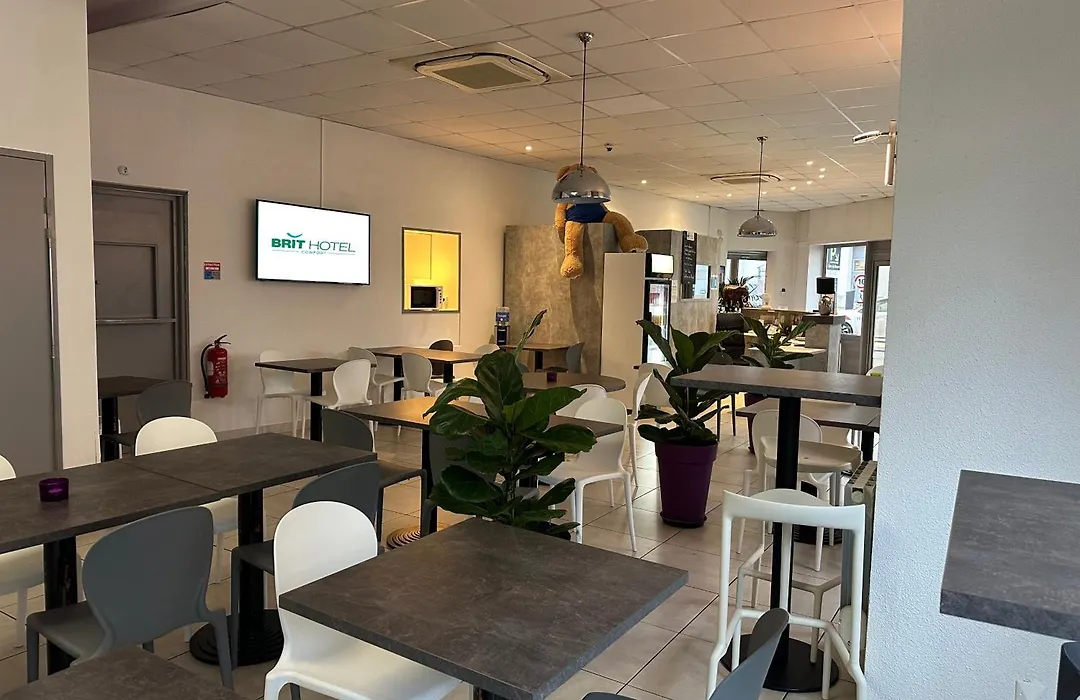 Brit Hotel Confort Nevers Centre Gare-1