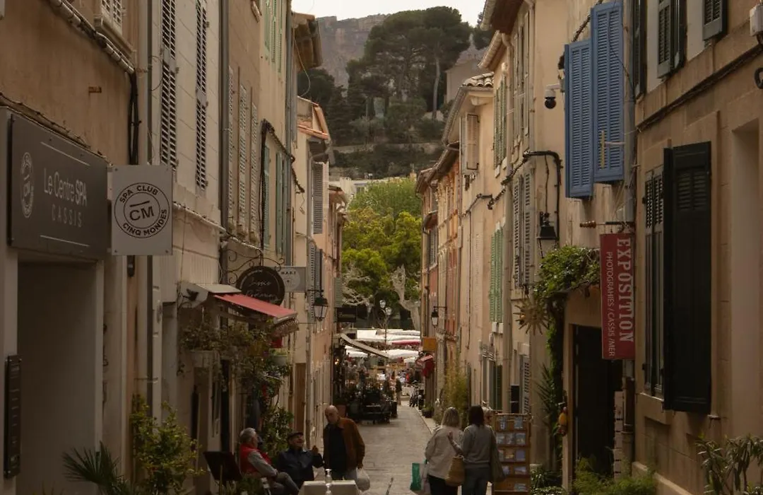 Le Clos Des Arômes-1