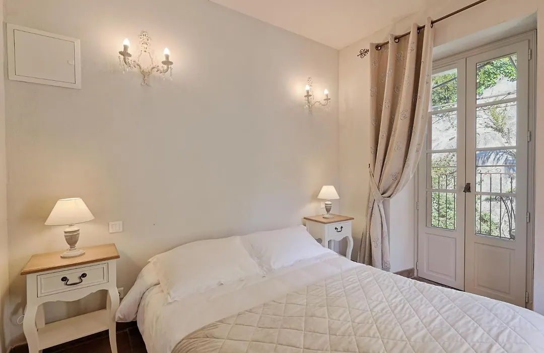 Hostellerie du Cigalou - Les Collectionneurs-1