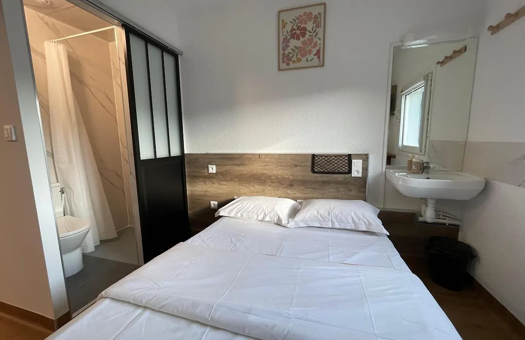 HOTEL THANIA Sète Frontignan-1