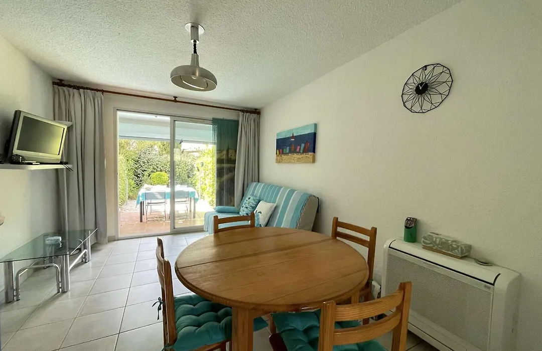 Maison Calme Au Lavandou Avec Climatisation - Fr-1-308-143-1