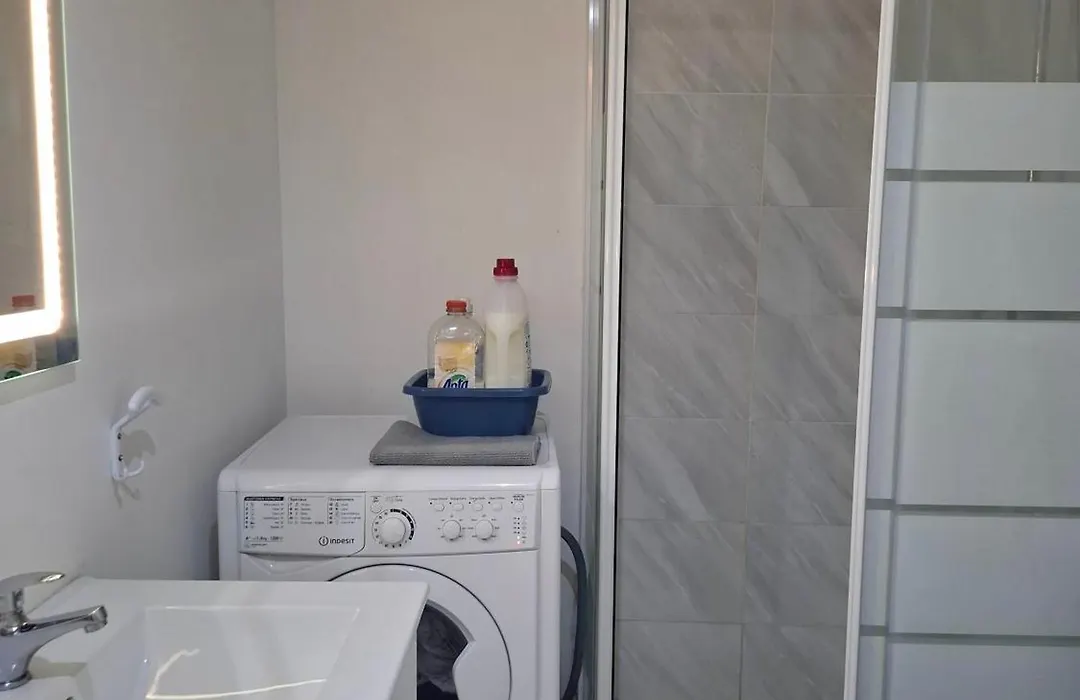 Appartement 3 Pieces Piscine Proche Plage Et Cannes-1