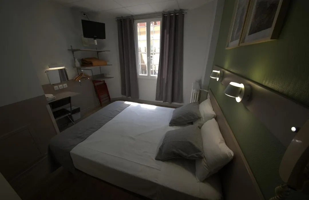 Hotel Lux-1