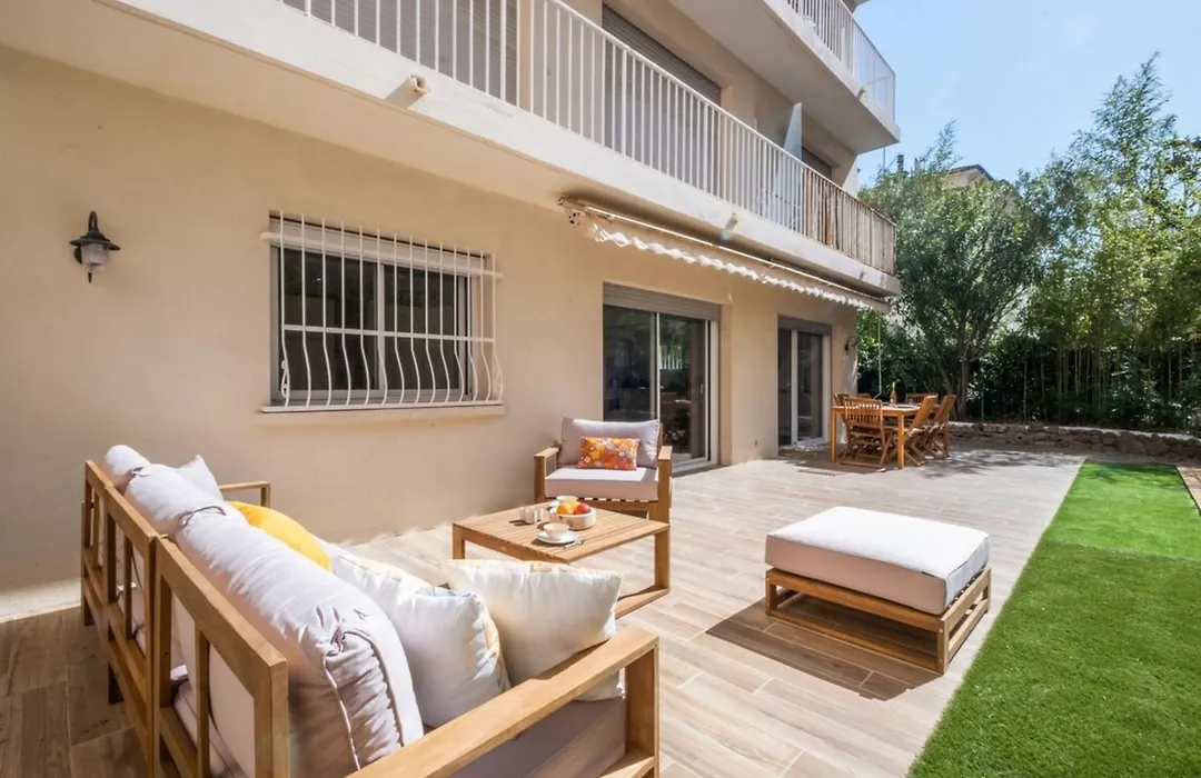 2-Bedroom Apartment With Garden-1