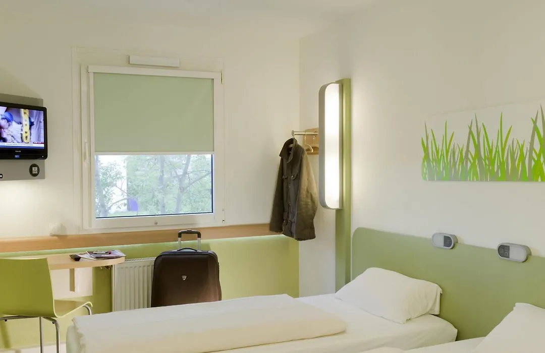 Ibis budget Orléans Sud Comet-1