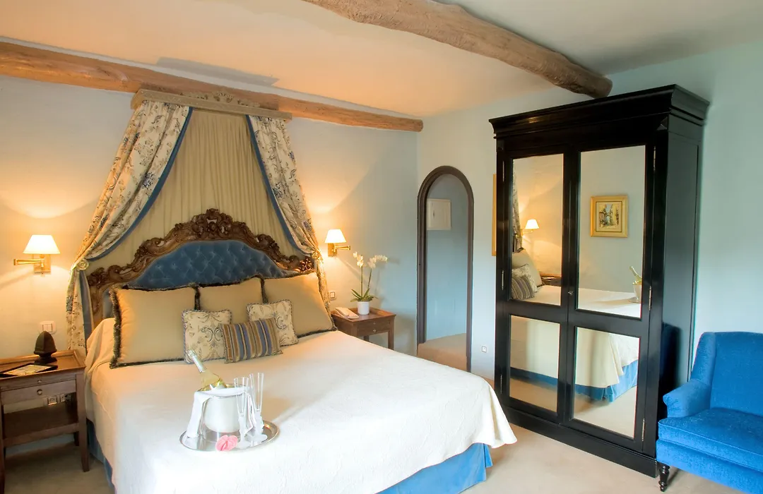 Chateau Eza-1