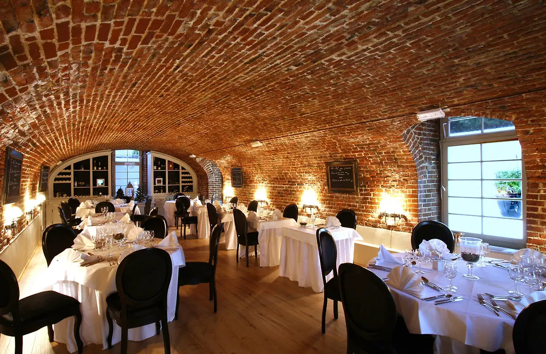 Château De La Motte Fenelon-1