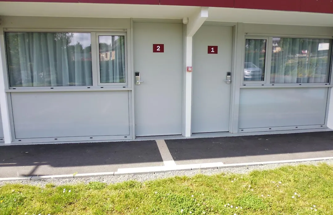 Best Hotel Mayenne-1