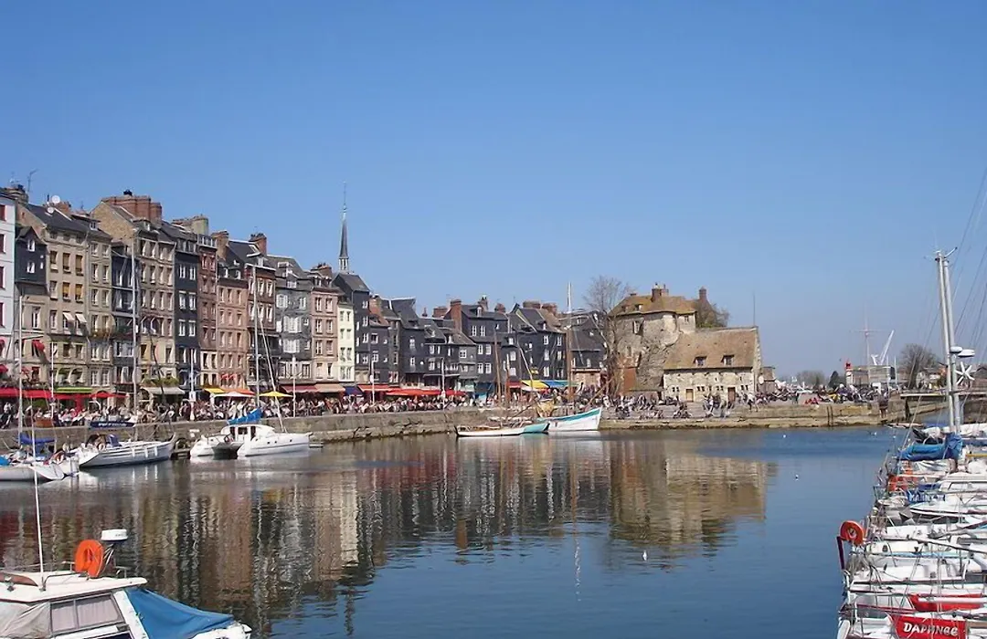Ibis Honfleur-1