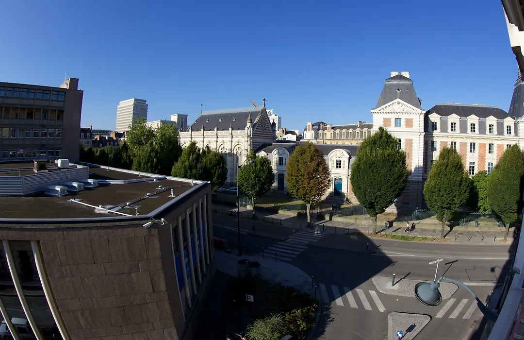 Garden Hotel Rennes Centre Gare-1