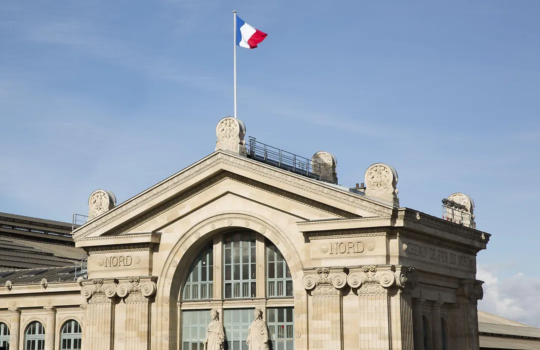 Hotel Whistler - Gare Du Nord-1