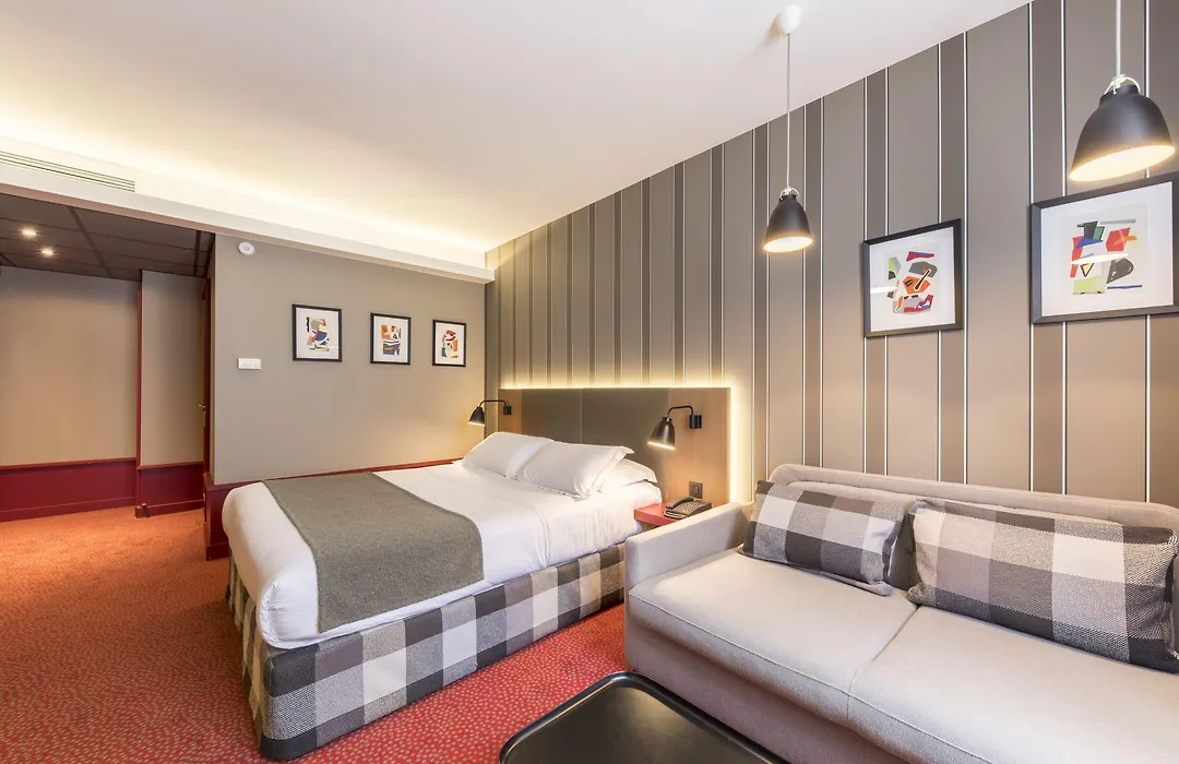 Hotel Des Artistes-1
