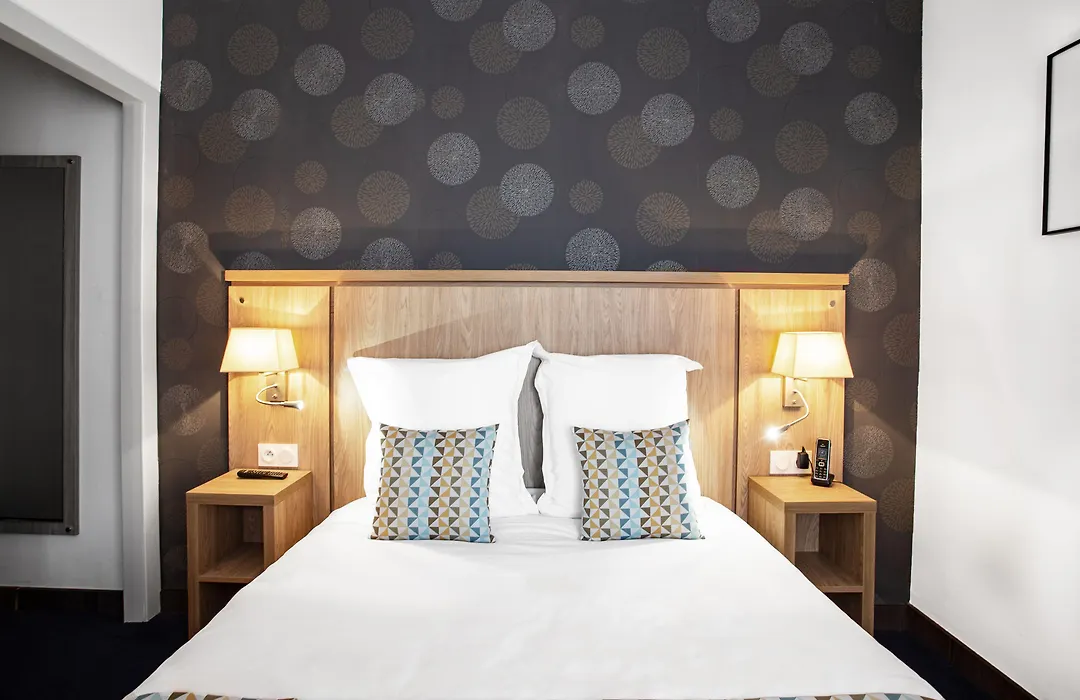 Logis Hotel La Caravelle-1