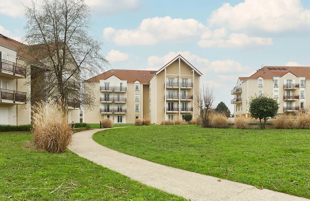 Zenitude Hotel Residences Roissy Village-1