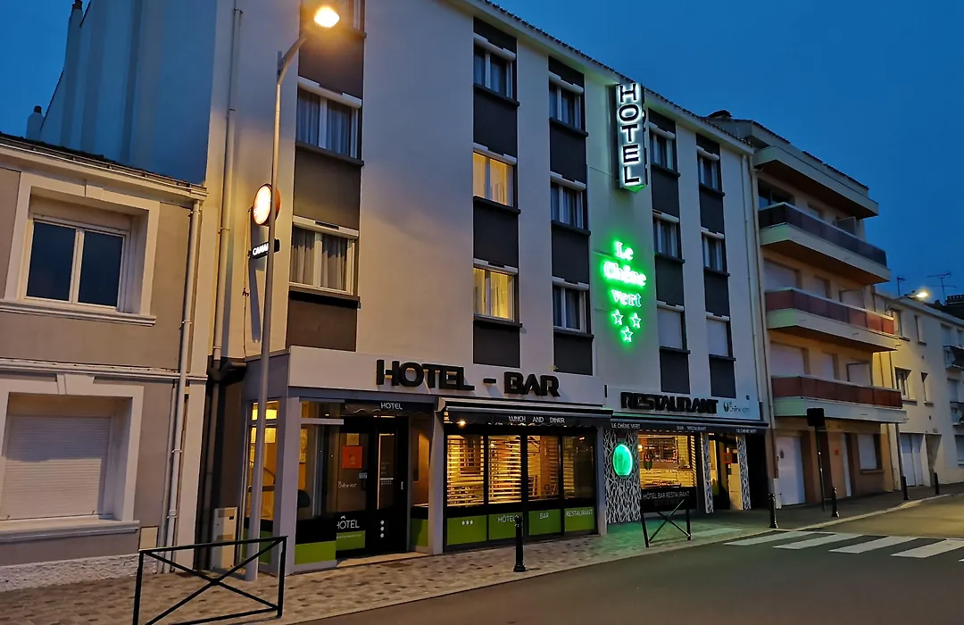 Cit'Hotel Logis Le Chene Vert-1