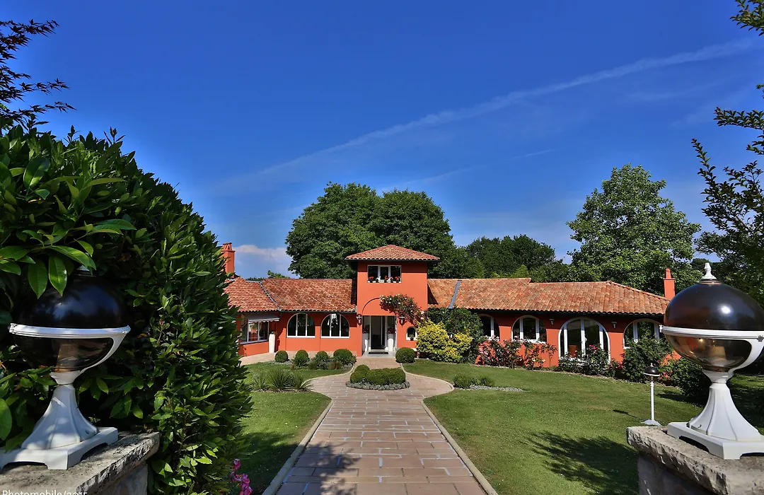 Les Frères Ibarboure - Hôtel 4 étoiles, Spa extérieur sensoriel et Restaurant étoilé à Bidart-1
