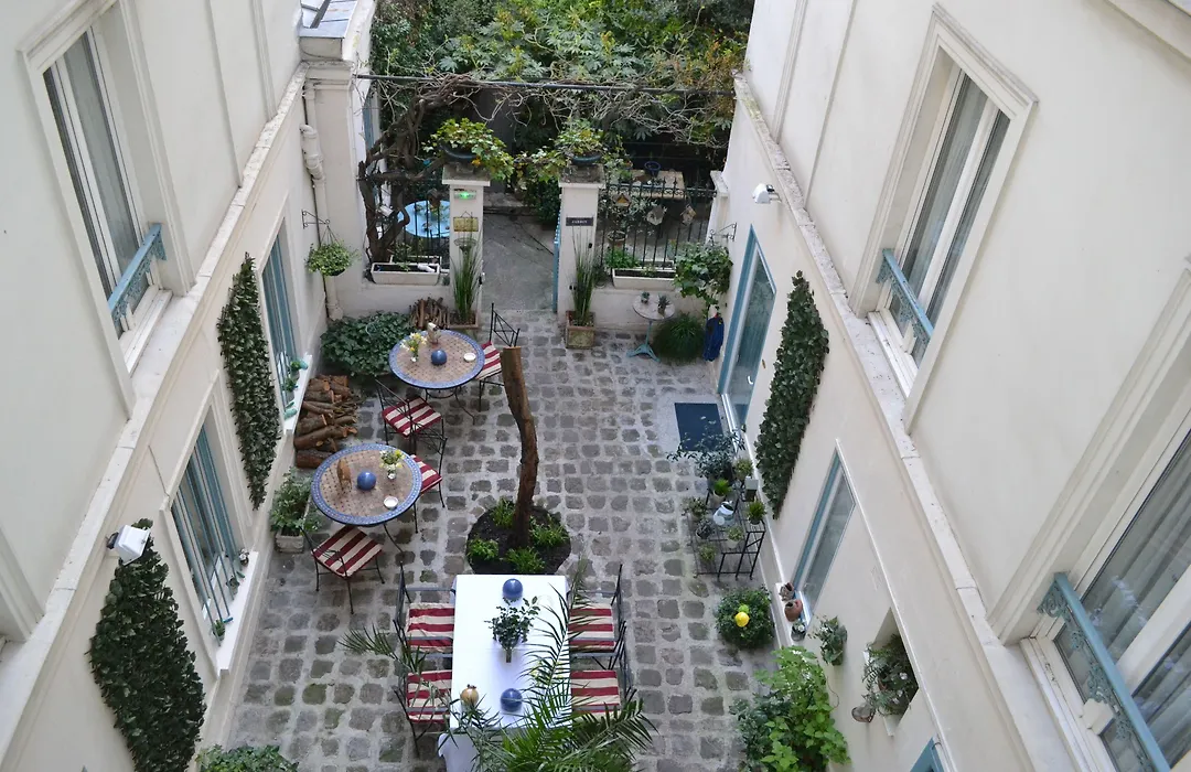 Nouvel Hotel-1